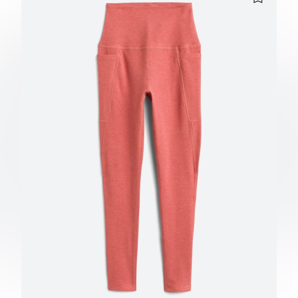 BEYOND YOGA
Out of Pocket High Waisted Midi
Performance Legging
